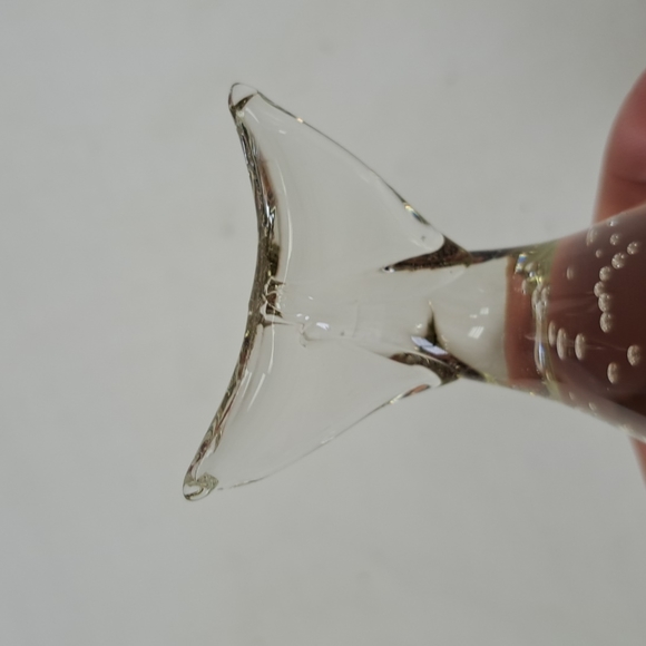 Vintage art glass clear controlled bubbles paperweight glass art whale - Picture 5 of 7